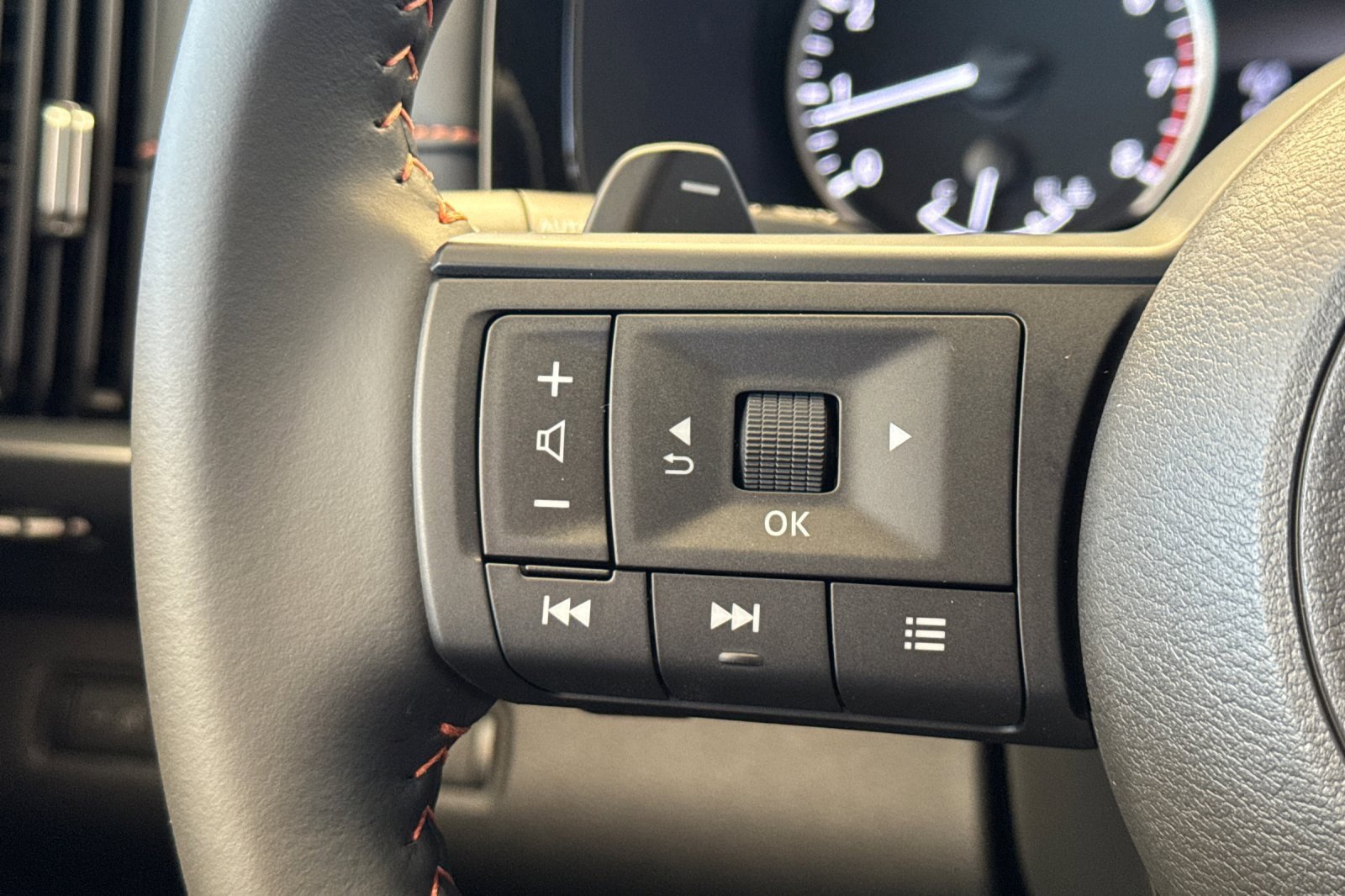 New 2025 Nissan Pathfinder Rock Creek image 29