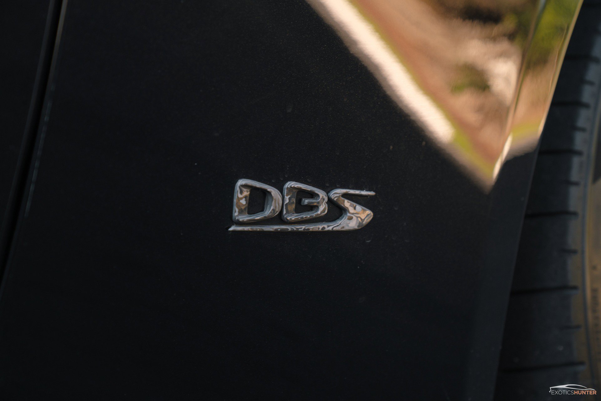 Used 2019 Aston Martin DBS Superleggera RWD image 5