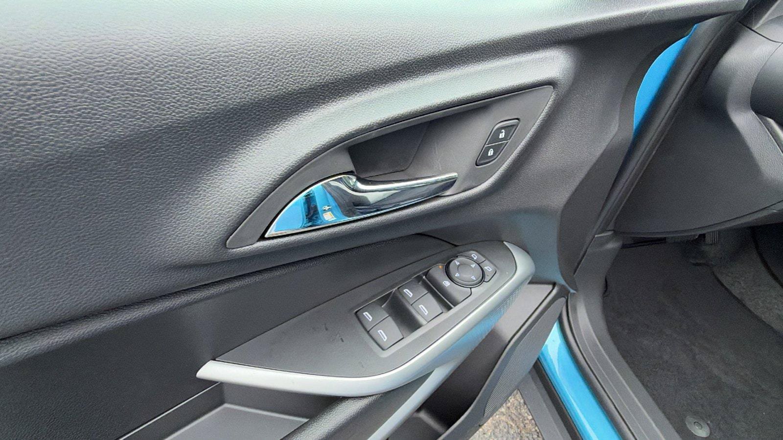 New 2026 Chevrolet Trax LS w/ LS Convenience Package FWD image 15