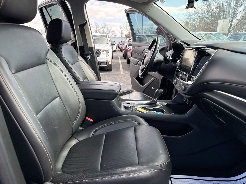 Used 2020 Chevrolet Traverse Premier image 22