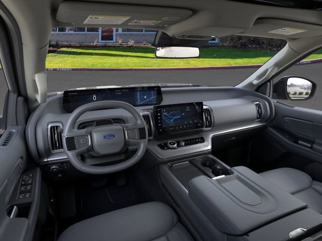 New 2026 Ford Expedition Active image 9