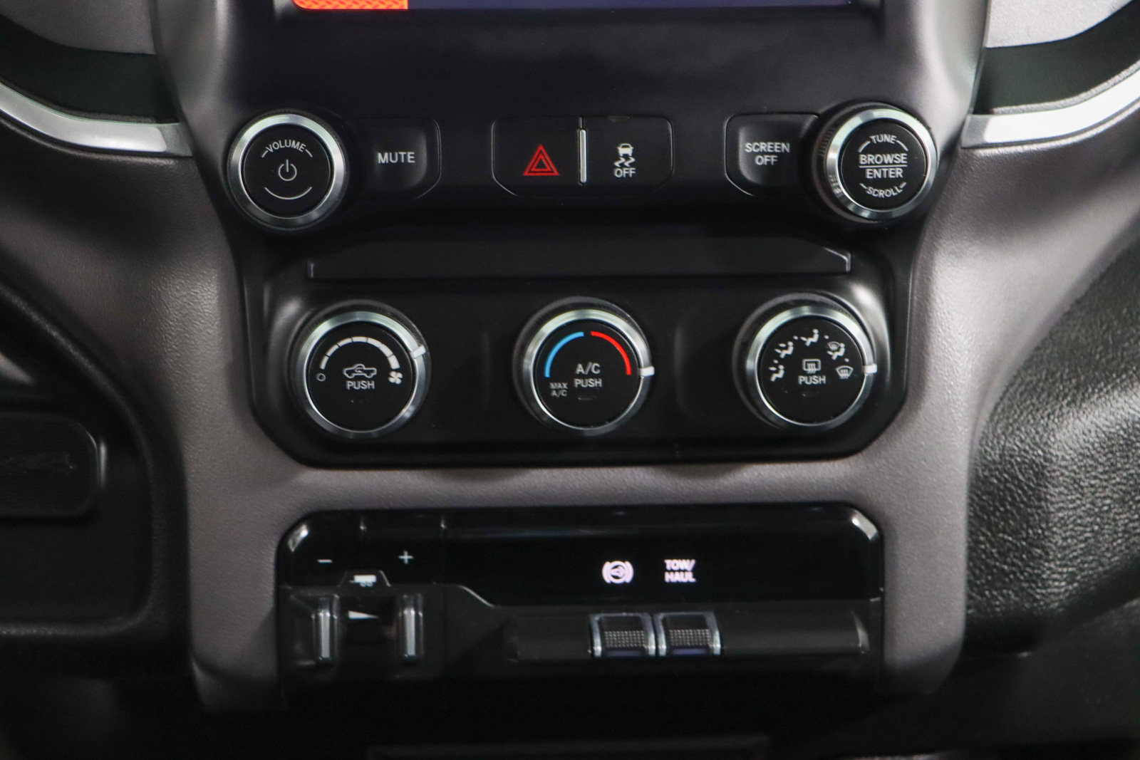 Used 2022 RAM 2500 Big Horn w/ Cold Weather Group AWD/4WD image 20