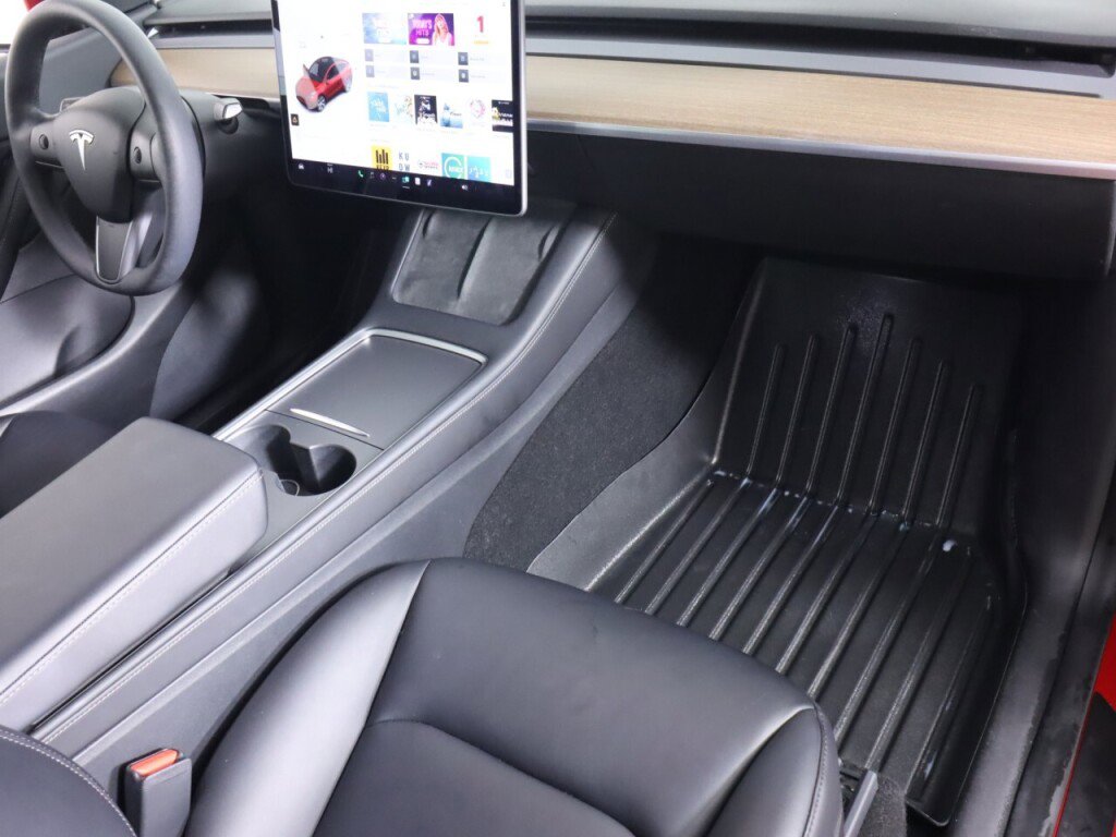 Used 2021 Tesla Model Y Long Range image 41