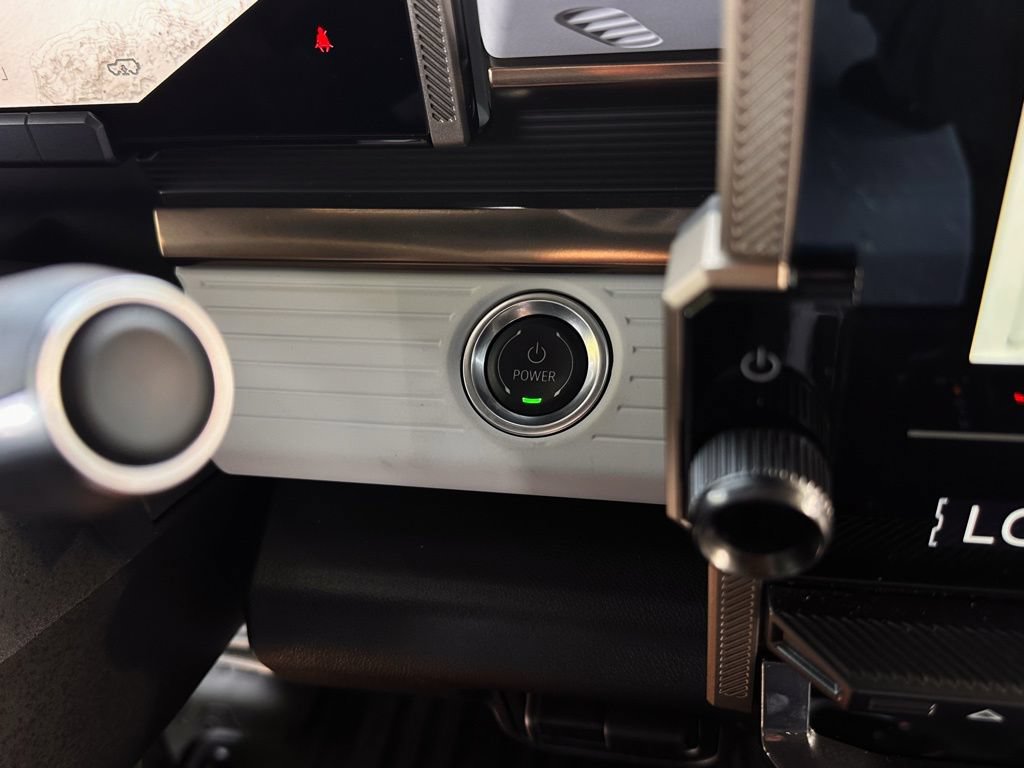 Used 2025 GMC Hummer EV 3X AWD/4WD image 15