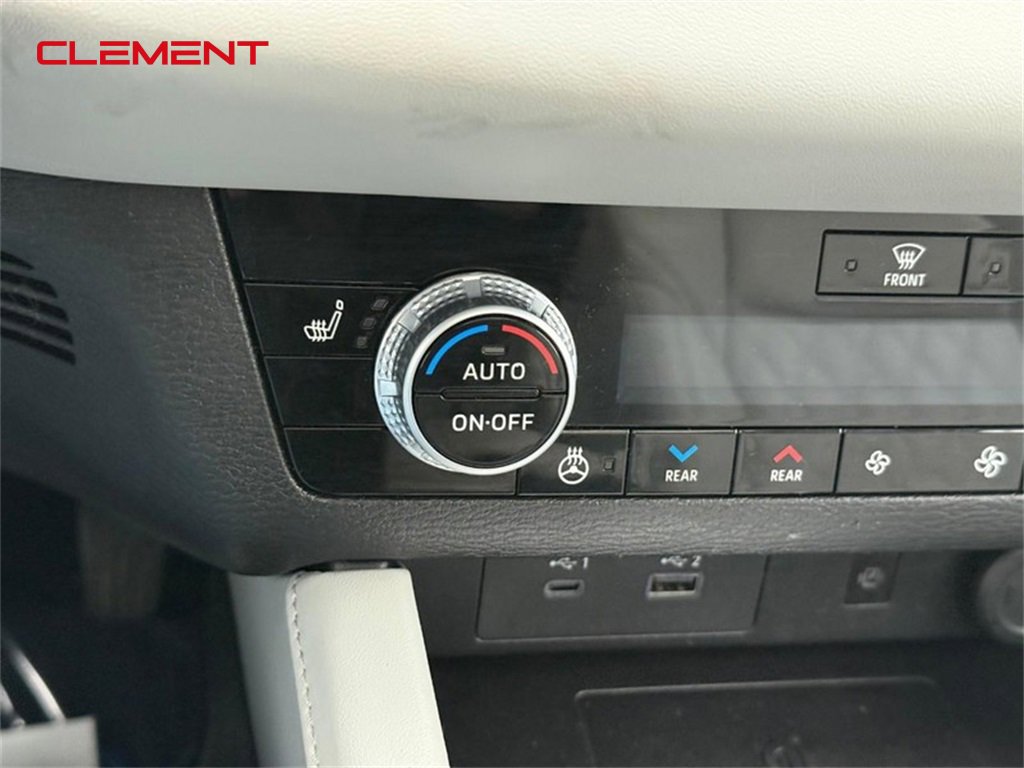 Used 2024 Mitsubishi Outlander SEL image 28