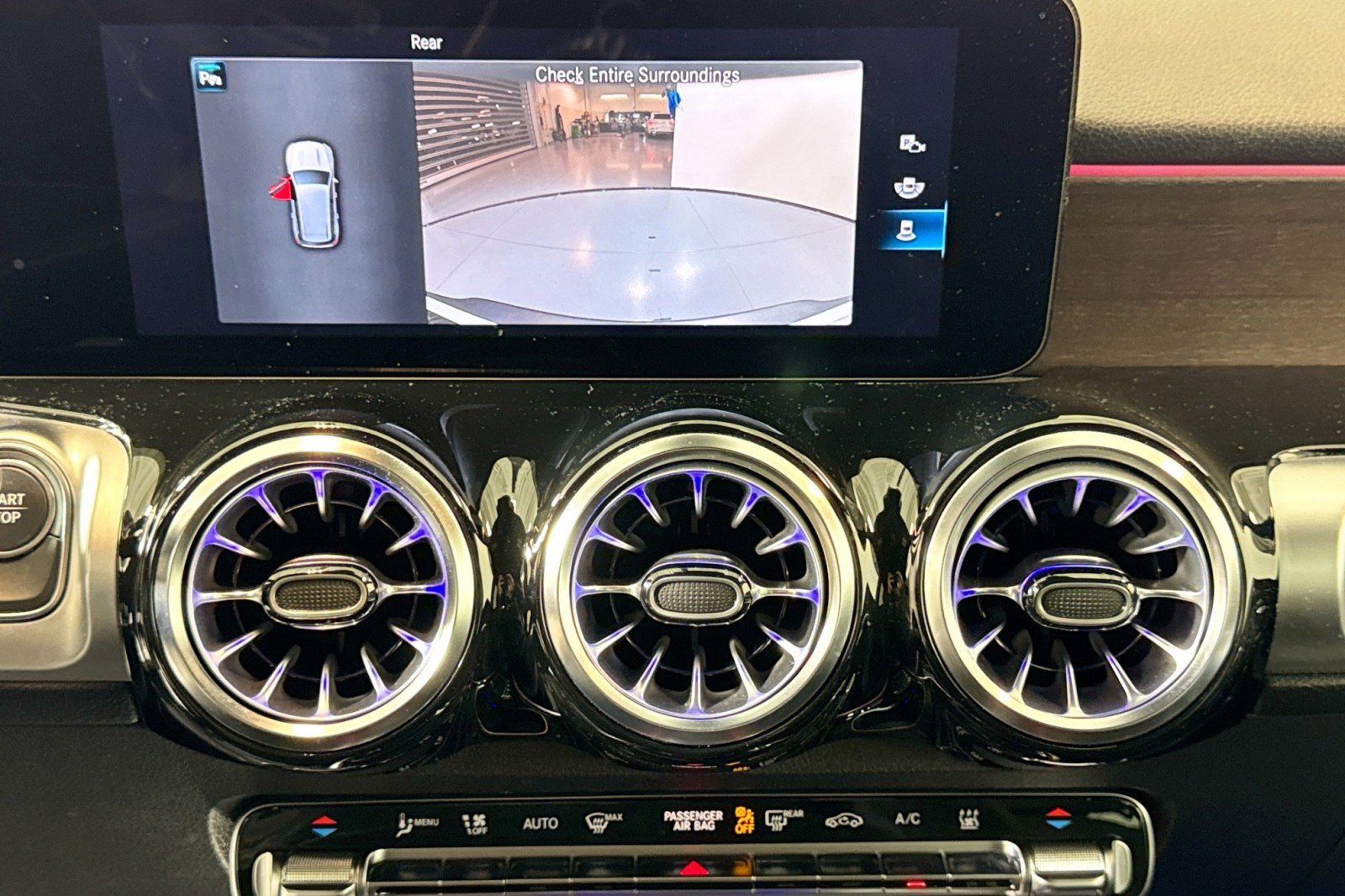 Used 2023 Mercedes-Benz EQB 300 4MATIC image 14