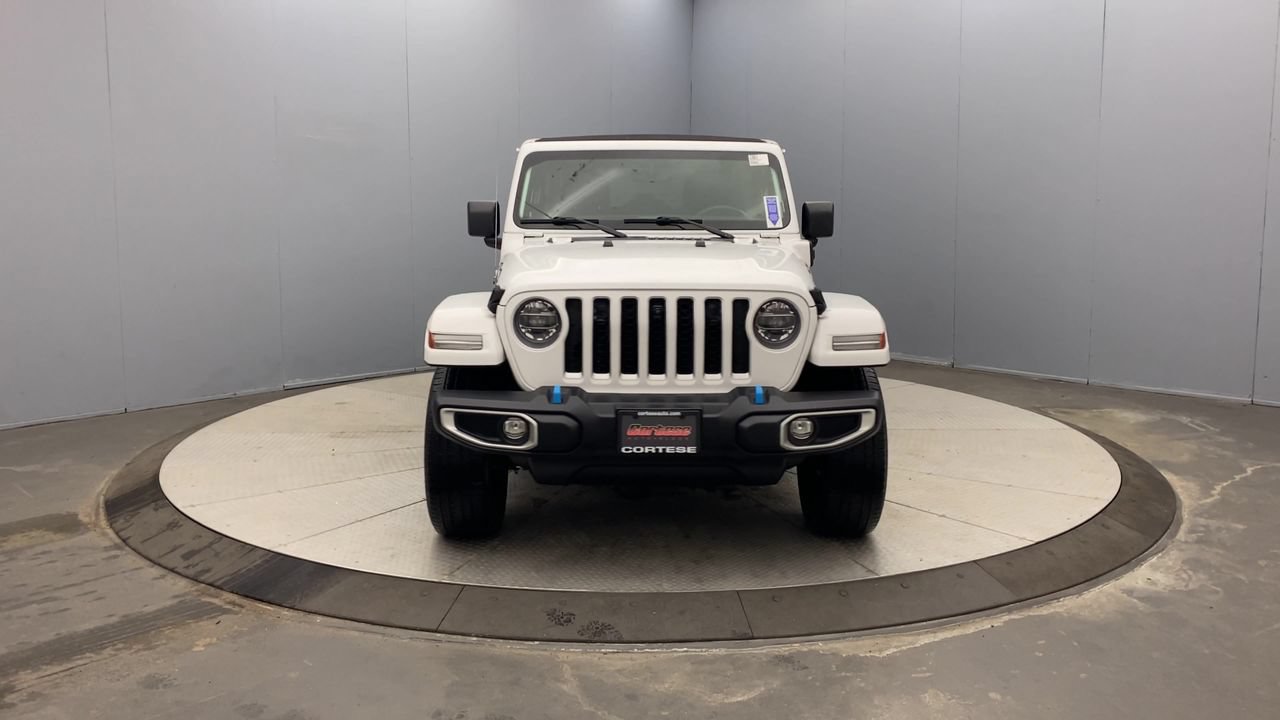 Used 2022 Jeep Wrangler Unlimited Sahara w/ Cold Weather Group AWD/4WD image 8