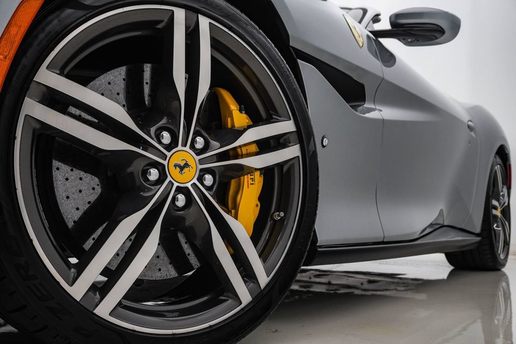 Used 2019 Ferrari Portofino RWD image 5
