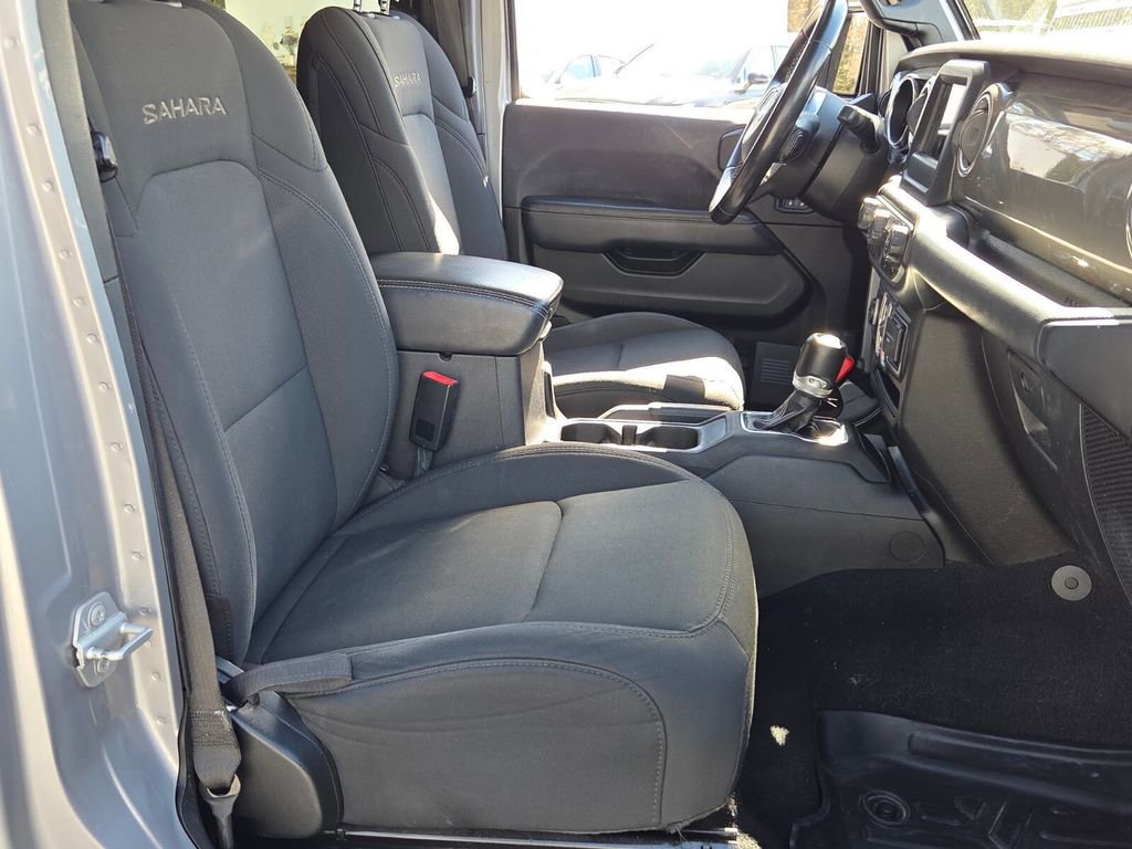 Used 2020 Jeep Wrangler Unlimited Sahara image 15