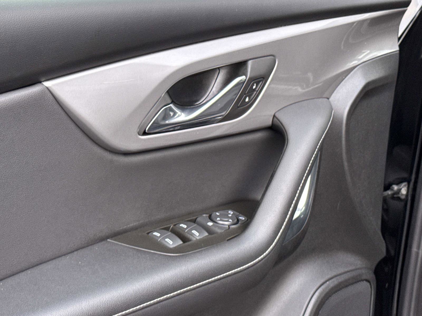 Used 2025 Chevrolet Blazer LT image 20
