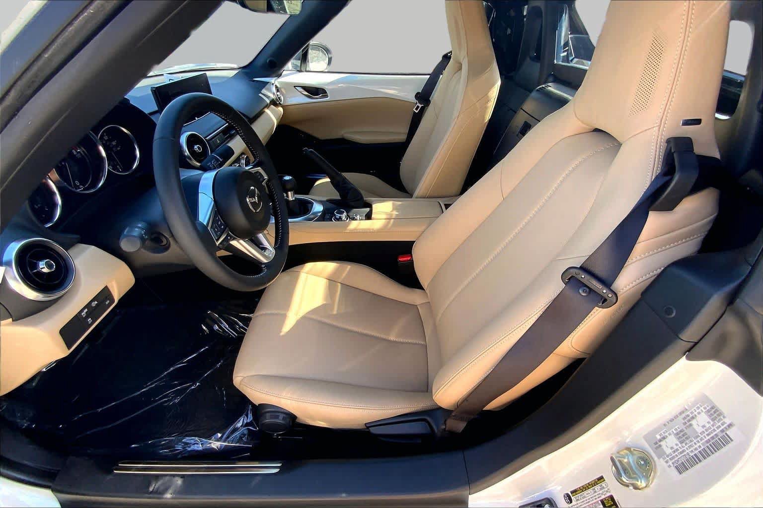 New 2026 MAZDA MX-5 Miata RF Grand Touring RWD image 5