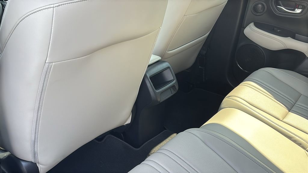 Used 2025 Honda HR-V EX-L image 32