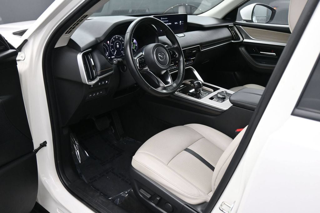 Used 2024 MAZDA CX-90 Plug-In Hybrid w/ Premium Pkg AWD/4WD image 2