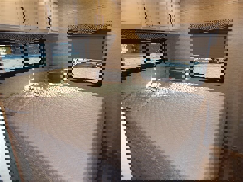 Used 2022 Ford E-450 and Econoline 450 Super Duty w/ Motorhome Prep Package image 49