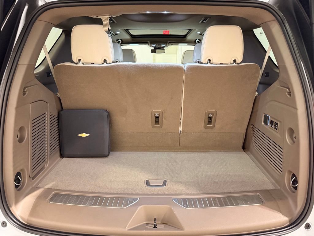 Used 2026 GMC Yukon Denali w/ Sun & Power Step Package AWD/4WD image 11