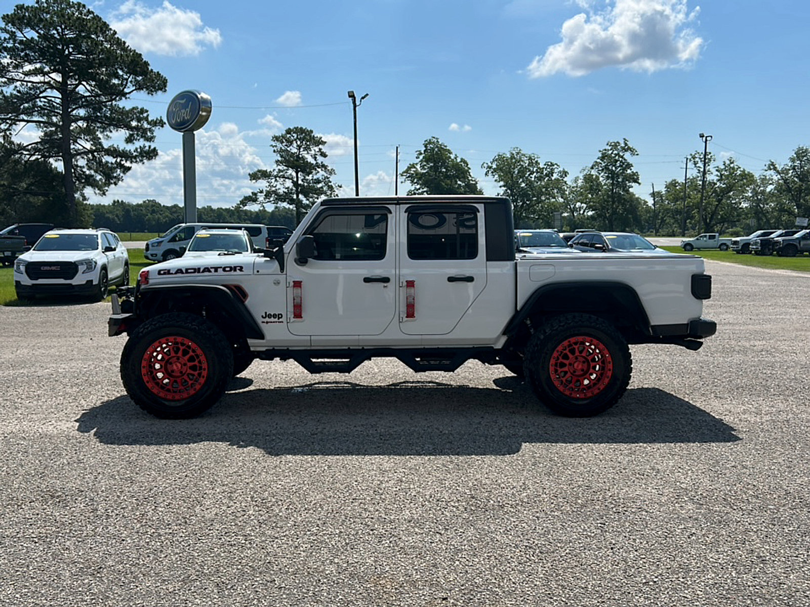 Used 2020 Jeep Gladiator Sport w/ Quick Order Package 24S AWD/4WD image 3