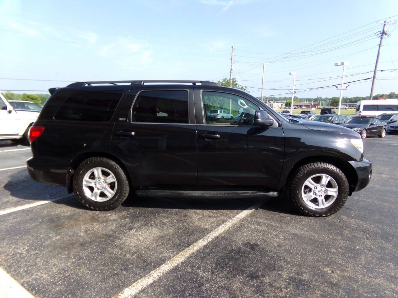 Used 2015 Toyota Sequoia SR5 w/ Premium Package AWD/4WD image 4