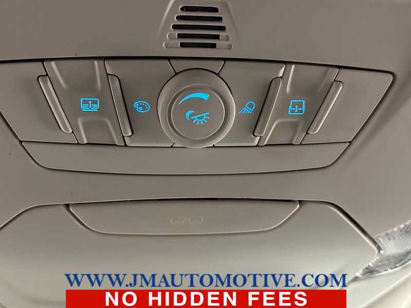 Used 2015 Ford Escape Titanium w/ Equipment Group 301A AWD/4WD image 32