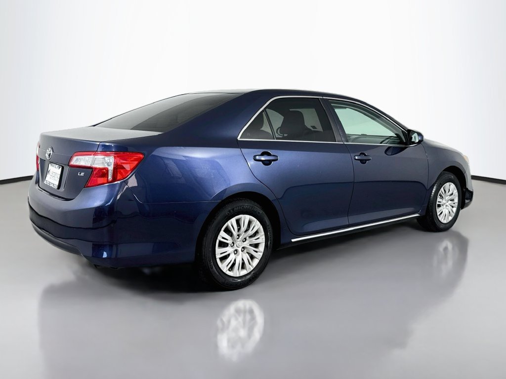 Used 2014 Toyota Camry LE FWD image 7