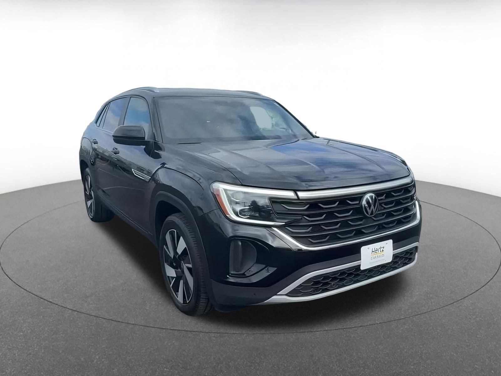 Used 2024 Volkswagen Atlas Cross Sport SE image 3