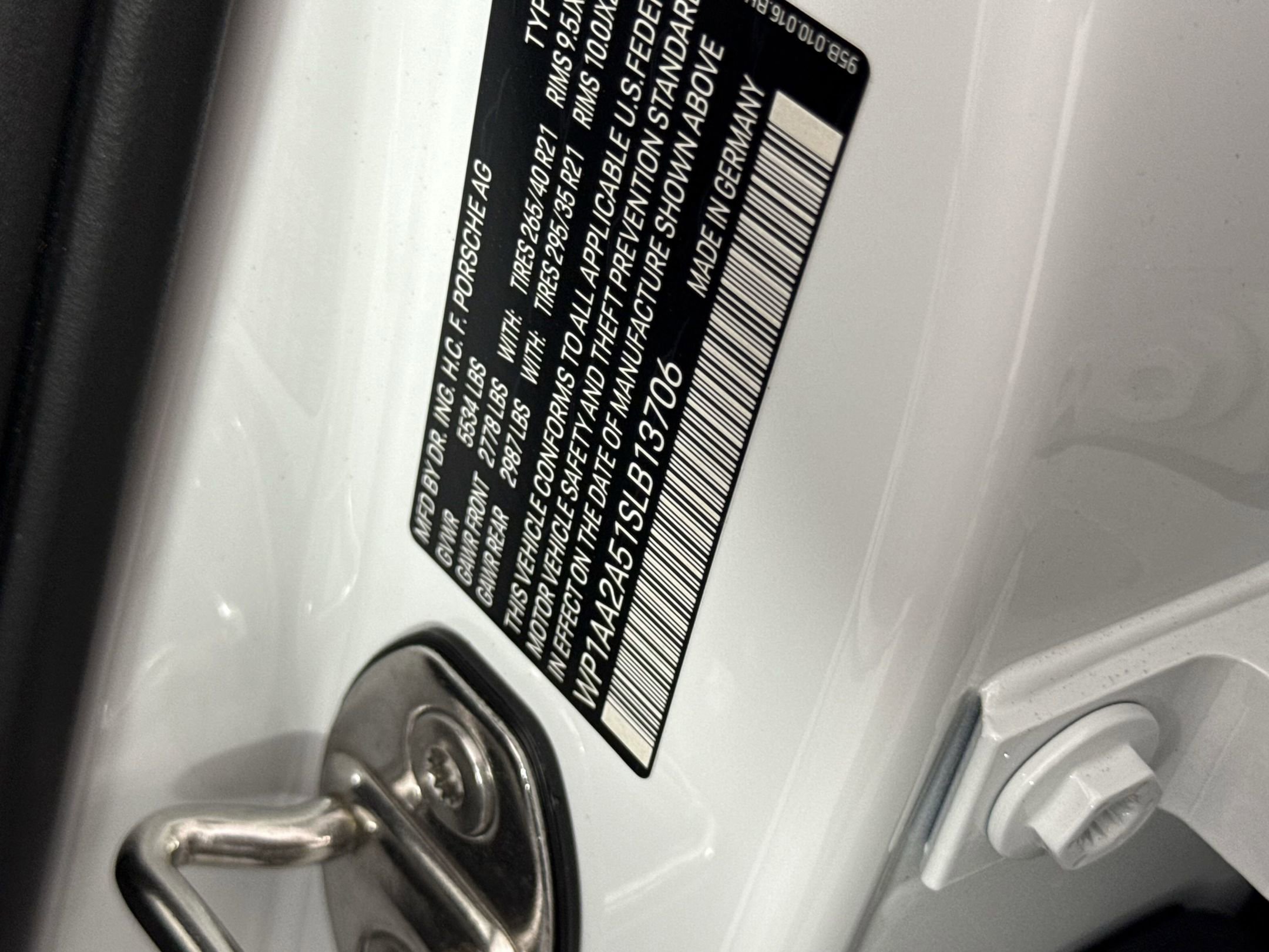 New 2025 Porsche Macan image 26