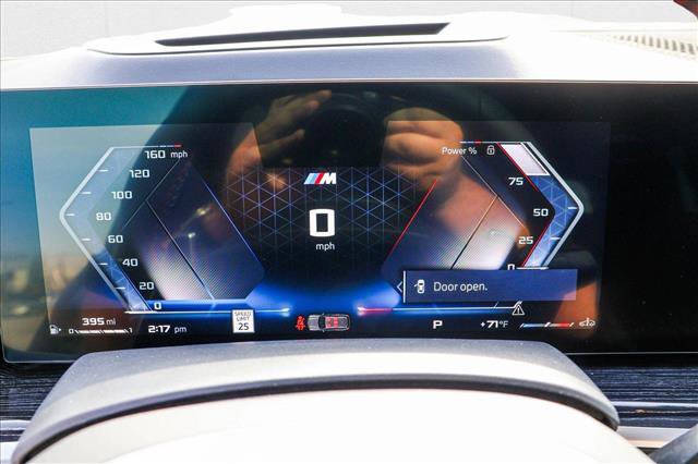 Used 2025 BMW X7 M60i w/ Executive Package image 14