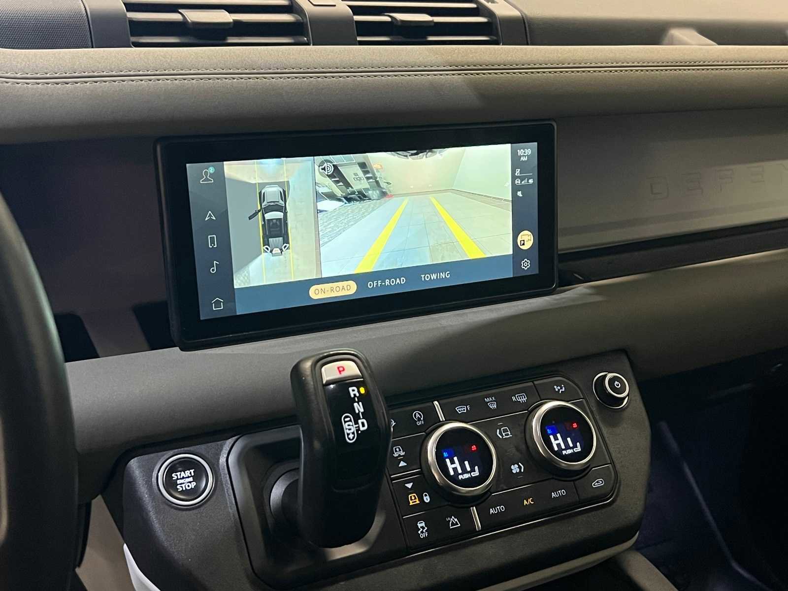 Used 2020 Land Rover Defender 110 SE image 24