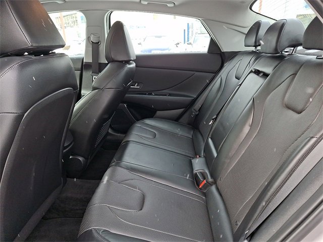 Certified 2023 Hyundai Elantra Limited w/ Preferred Accessory Package image 10