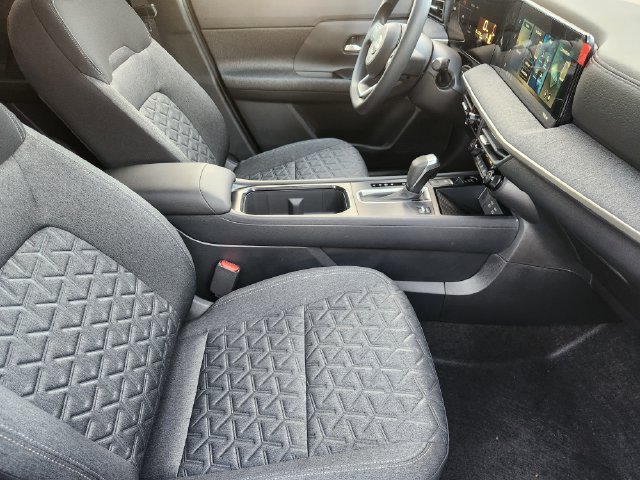 New 2027 Nissan Kicks SV FWD image 13