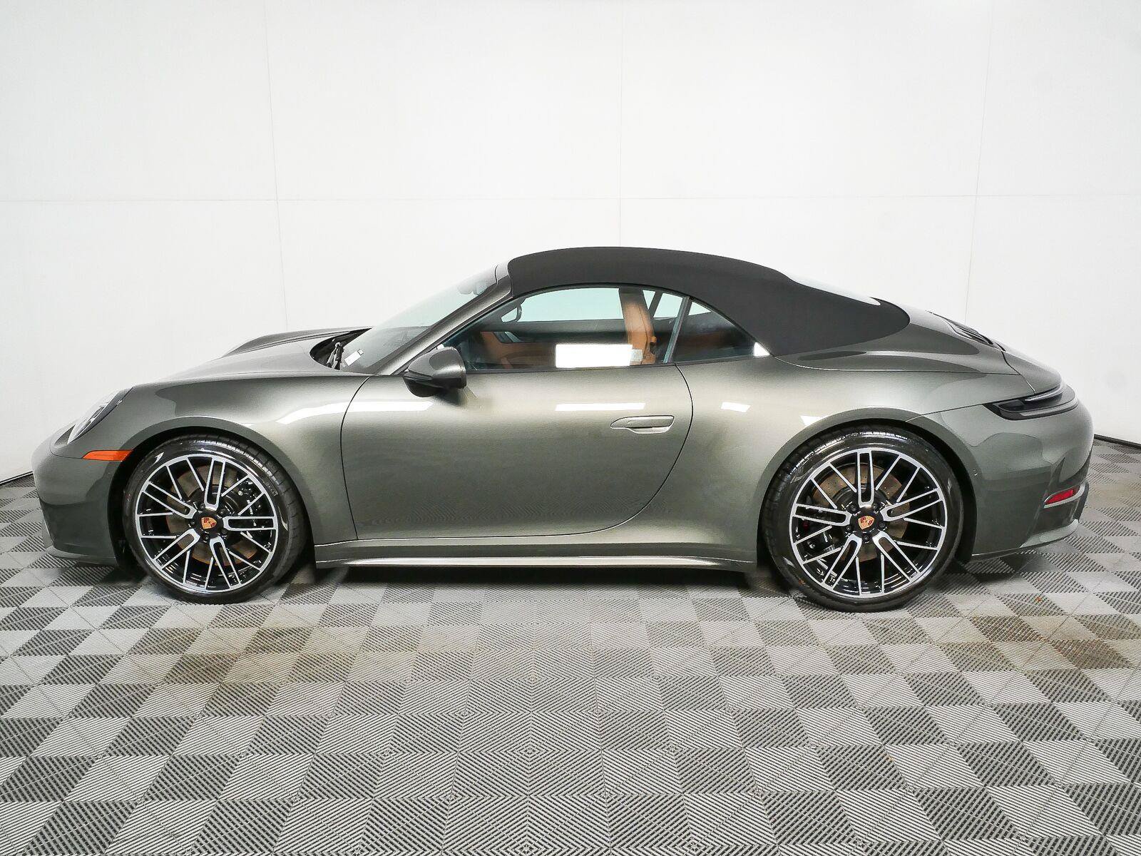 New 2026 Porsche 911 Carrera S RWD image 2