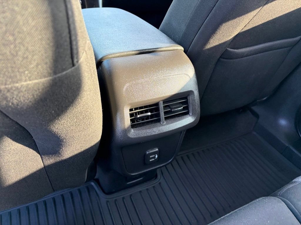 Used 2024 Chevrolet Equinox LT FWD image 25