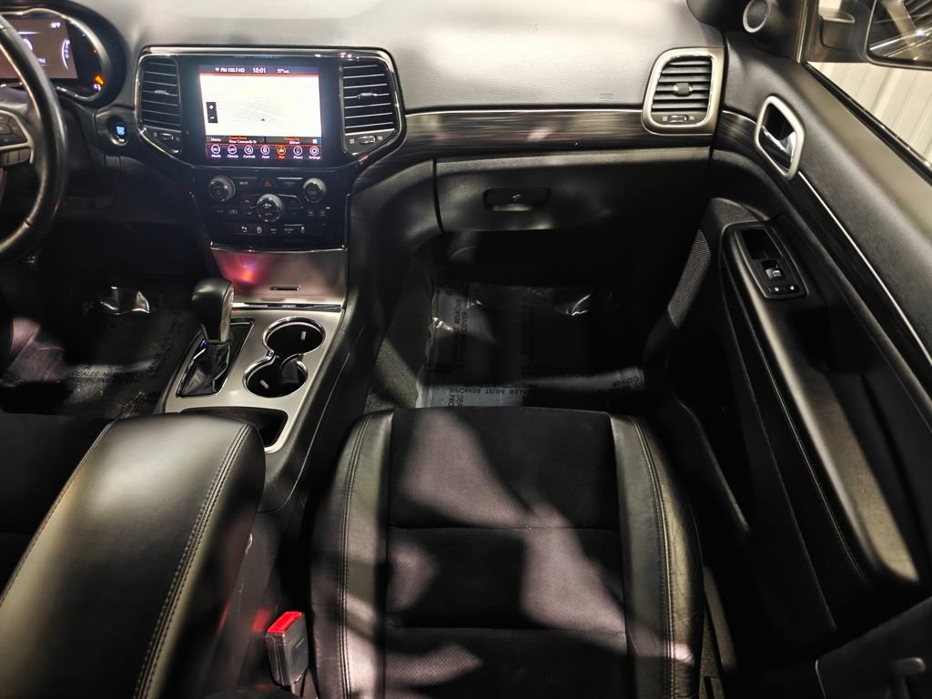 Used 2021 Jeep Grand Cherokee Laredo X image 22