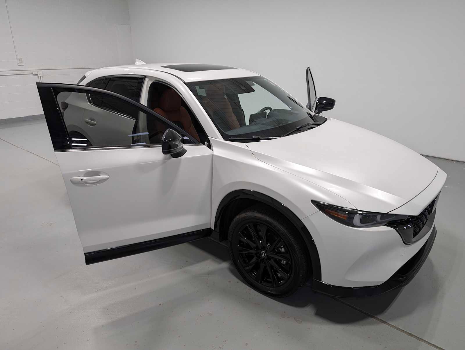 Certified 2024 MAZDA CX-5 Carbon Edition image 16