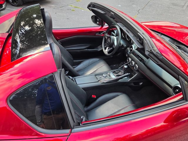 Used 2019 MAZDA MX-5 Miata RF Grand Touring RWD image 18