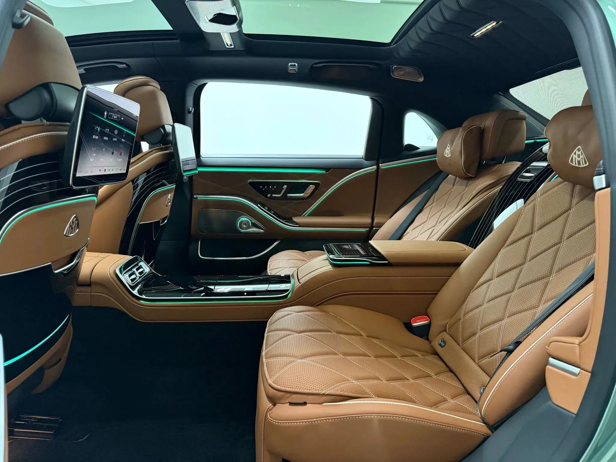 Used 2026 Mercedes-Benz Maybach S 680 S 680 4MATIC Sedan 4D image 15