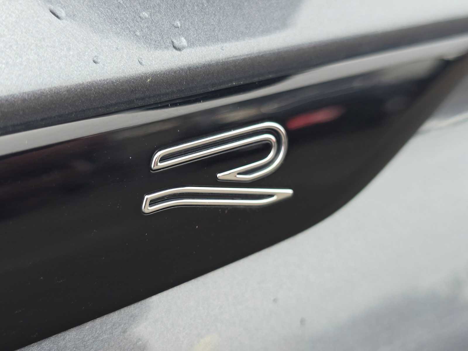 Used 2023 Volkswagen Tiguan SE R-Line image 16