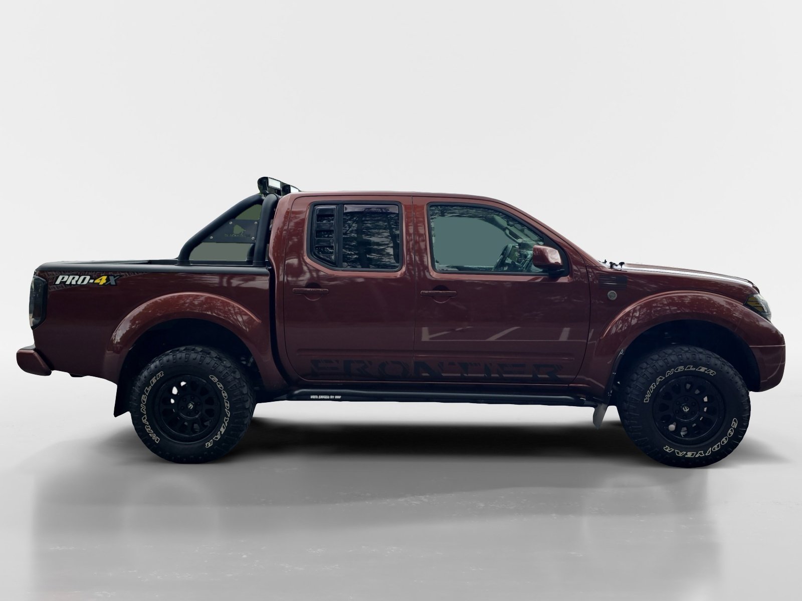Used 2017 Nissan Frontier PRO-4X AWD/4WD image 6