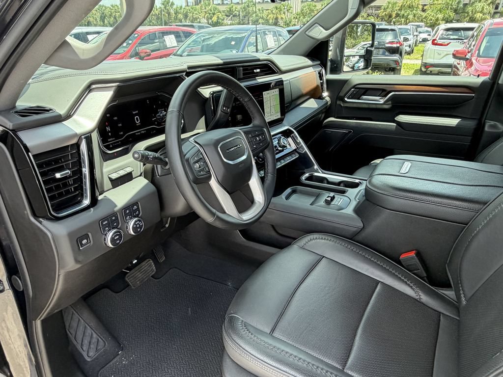 Used 2025 GMC Sierra 3500 Denali w/ Denali Reserve Package AWD/4WD image 17