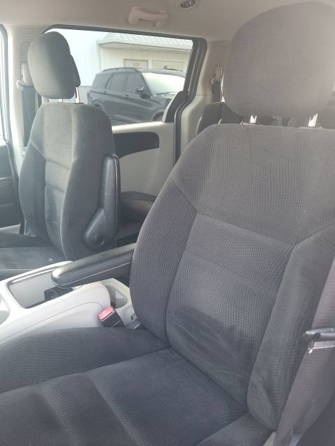 Used 2014 Dodge Grand Caravan SXT FWD image 11