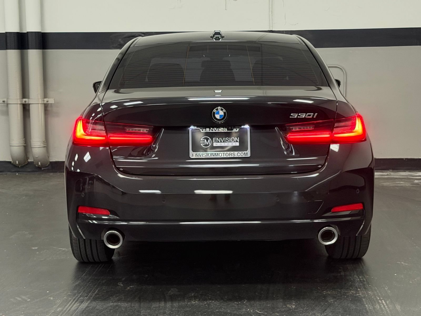 Used 2025 BMW 330i Sedan w/ Convenience Package RWD image 12