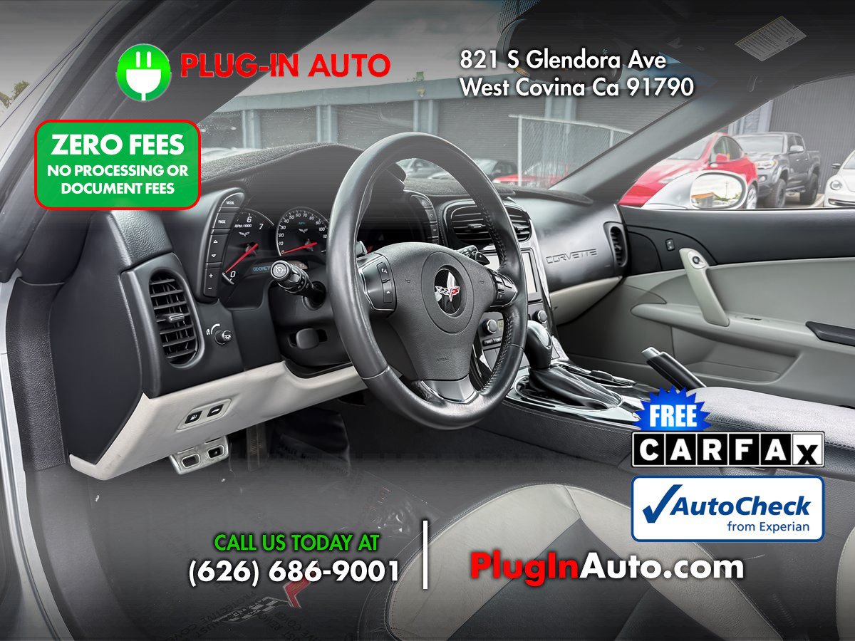 Used 2012 Chevrolet Corvette Coupe w/ 2LT Preferred Equipment Group RWD image 11