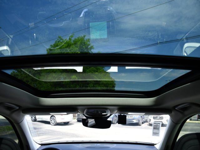 Used 2025 Volvo XC90 B6 Plus w/ Protection Package Premier AWD/4WD image 25