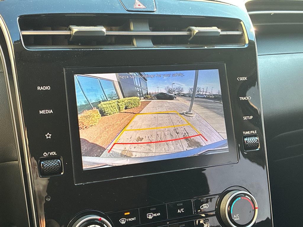 Used 2022 Hyundai Tucson SE image 11