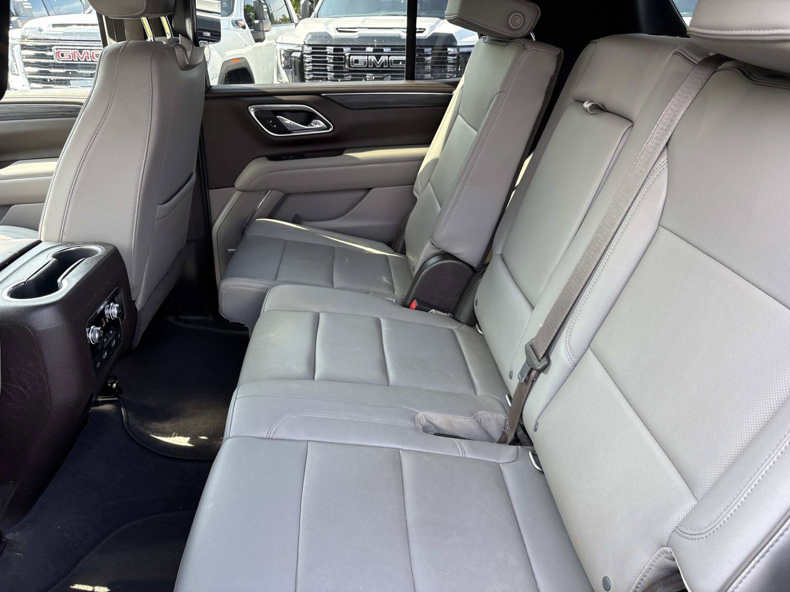 Used 2021 GMC Yukon SLT w/ Rear Media and Nav Package AWD/4WD image 32