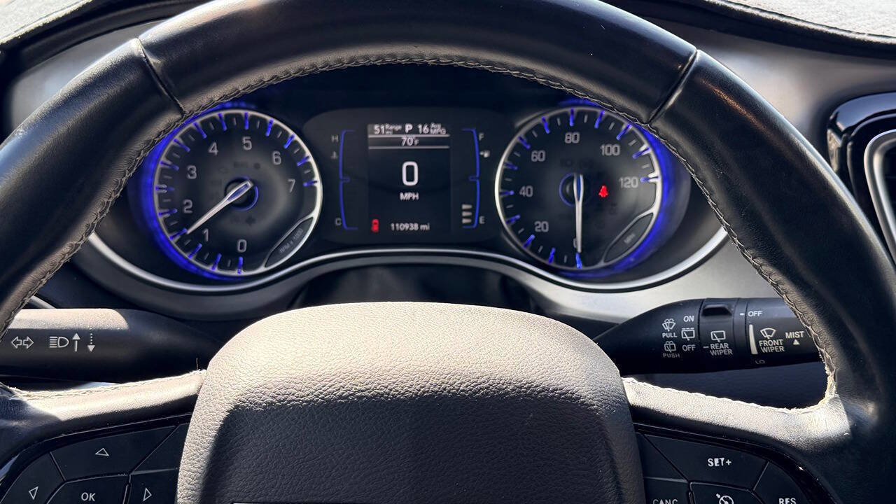 Used 2018 Chrysler Pacifica Touring Plus w/ S Appearance Package image 26