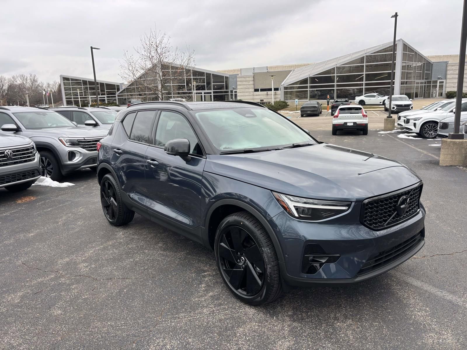 New 2026 Volvo XC40 B5 Ultra w/ Protection Package Premier