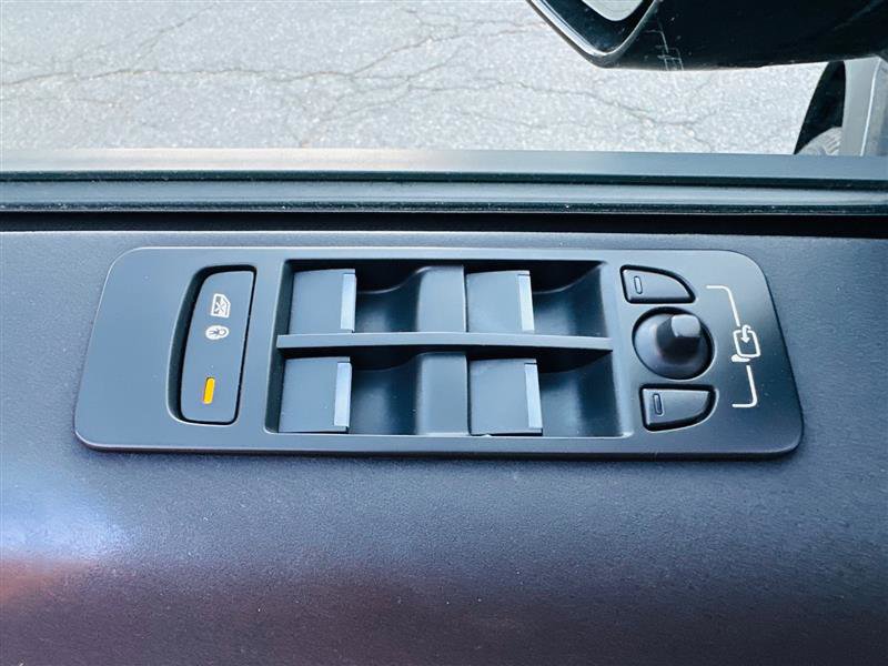 Used 2021 Land Rover Discovery Sport S image 34