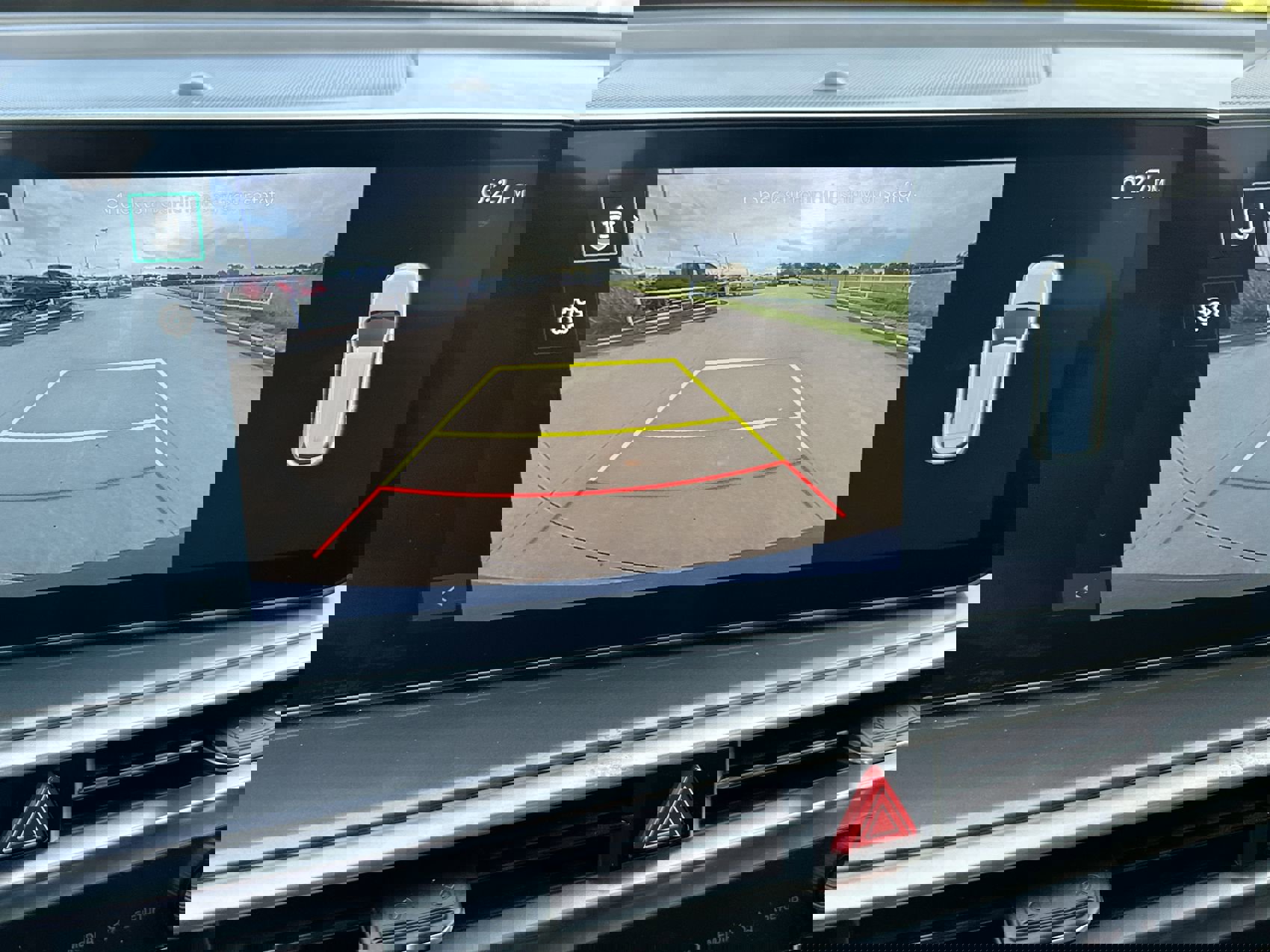 Used 2025 Kia Sorento EX w/ Panoramic Sunroof Package FWD image 17