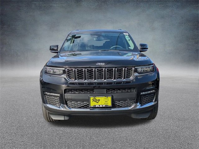 Certified 2023 Jeep Grand Cherokee L Limited w/ Trailer Tow Group (B) image 9