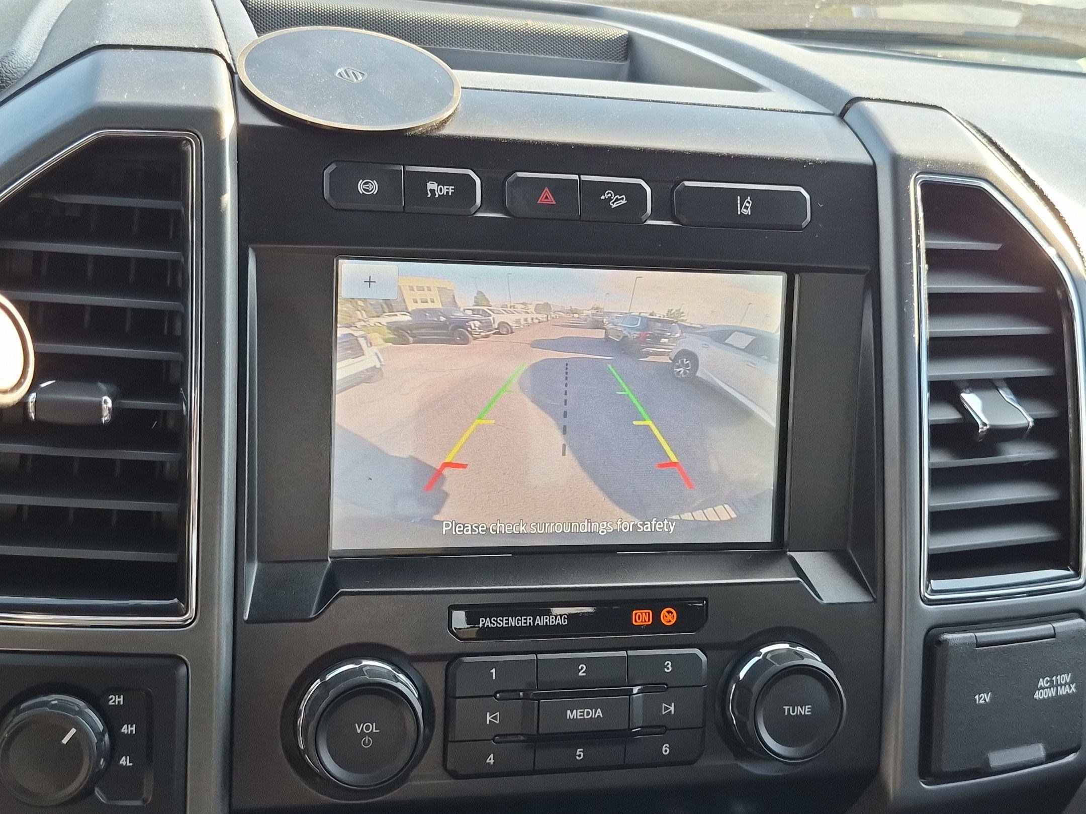 Used 2020 Ford F250 XLT w/ FX4 Off-Road Package AWD/4WD image 24